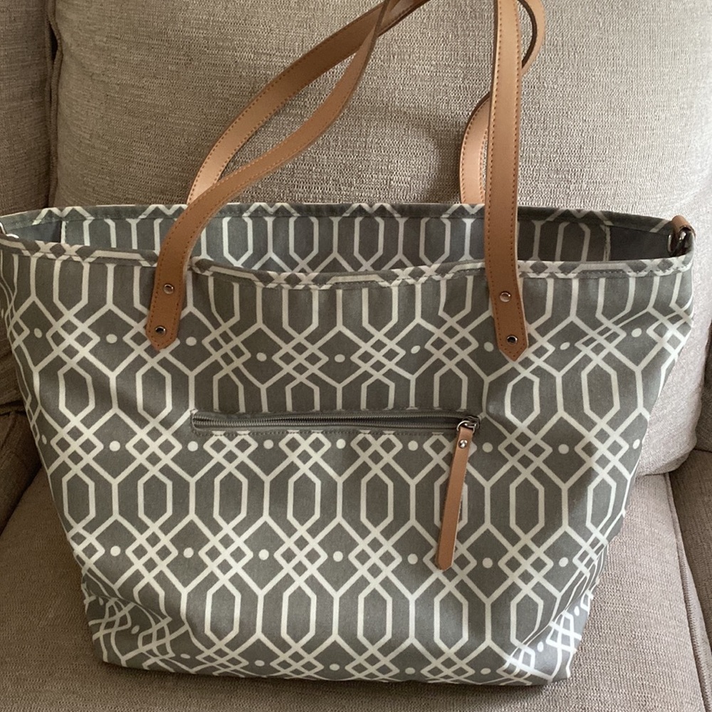 Petunia Pickle Bottom Diaper Bag - Picture 2 of 5